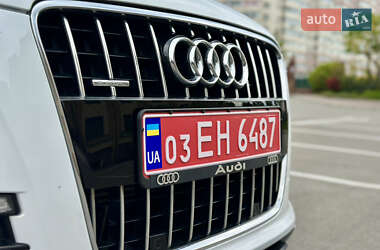 Внедорожник / Кроссовер Audi Q7 2011 в 