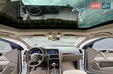 Внедорожник / Кроссовер Audi Q7 2011 в 