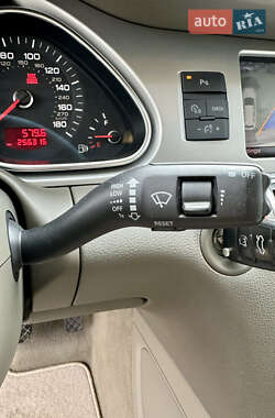 Внедорожник / Кроссовер Audi Q7 2011 в 