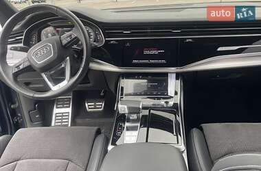 Позашляховик / Кросовер Audi Q7 2022 в 