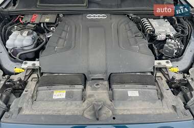 Позашляховик / Кросовер Audi Q7 2022 в 