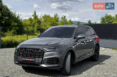 Внедорожник / Кроссовер Audi Q7 2020 в 