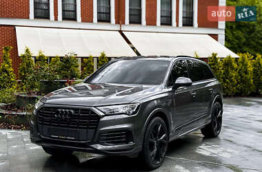 Внедорожник / Кроссовер Audi Q7 2020 в 