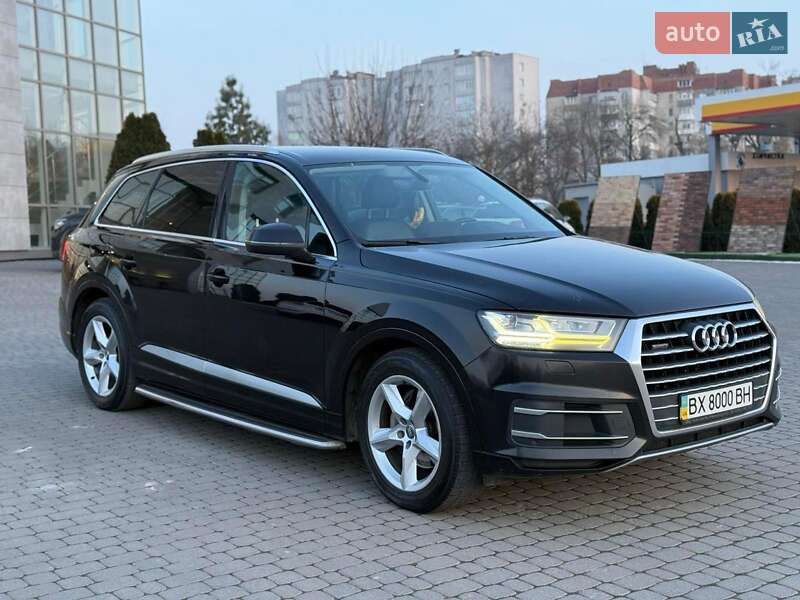 Внедорожник / Кроссовер Audi Q7 2017 в Хмельницком
