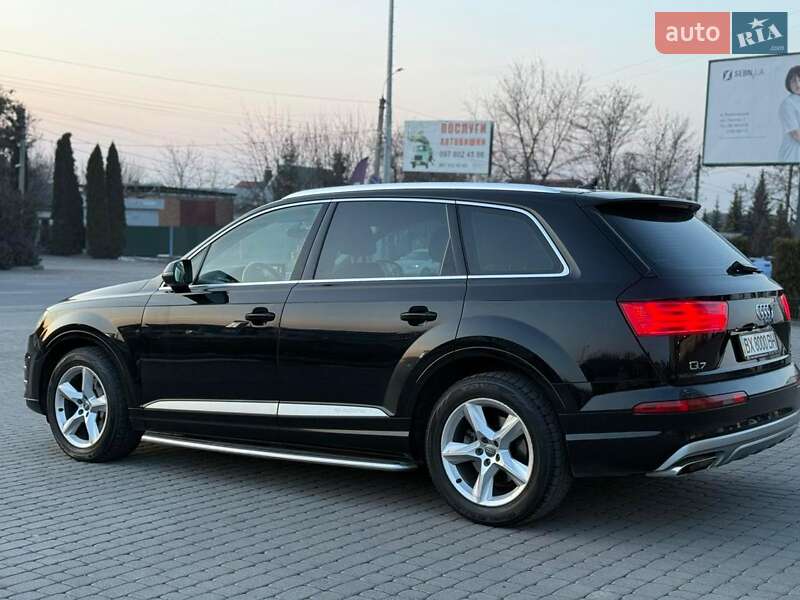 Внедорожник / Кроссовер Audi Q7 2017 в Хмельницком
