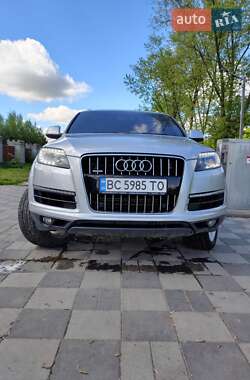 Позашляховик / Кросовер Audi Q7 2010 в 