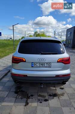 Позашляховик / Кросовер Audi Q7 2010 в 
