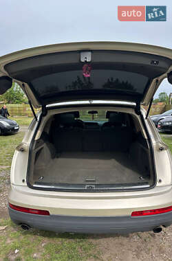Внедорожник / Кроссовер Audi Q7 2007 в 