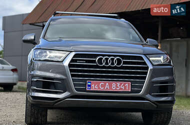Внедорожник / Кроссовер Audi Q7 2017 в 