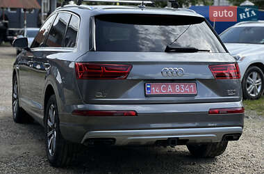 Внедорожник / Кроссовер Audi Q7 2017 в 