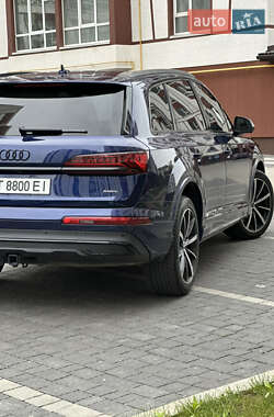 Внедорожник / Кроссовер Audi Q7 2021 в 