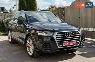 Внедорожник / Кроссовер Audi Q7 2018 в 