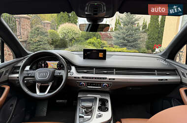 Внедорожник / Кроссовер Audi Q7 2018 в 