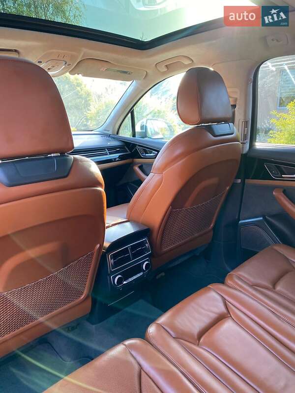 Внедорожник / Кроссовер Audi Q7 2016 в Днепре