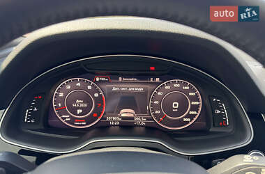 Внедорожник / Кроссовер Audi Q7 2017 в 