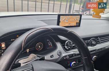 Внедорожник / Кроссовер Audi Q7 2017 в 