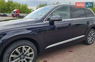 Внедорожник / Кроссовер Audi Q7 2016 в 