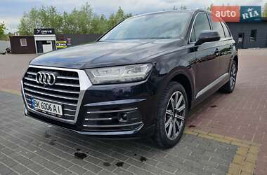 Позашляховик / Кросовер Audi Q7 2016 в Рівному