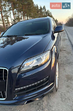 Внедорожник / Кроссовер Audi Q7 2014 в 