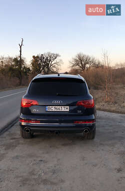 Внедорожник / Кроссовер Audi Q7 2014 в 