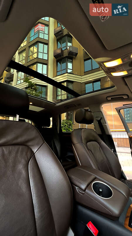 Позашляховик / Кросовер Audi Q7 2015 в Києві