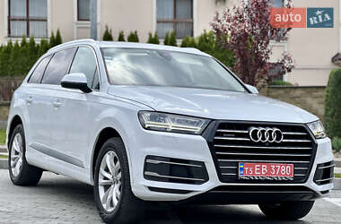 Позашляховик / Кросовер Audi Q7 2017 в Рівному