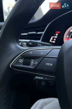 Позашляховик / Кросовер Audi Q7 2021 в 
