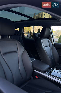 Позашляховик / Кросовер Audi Q7 2021 в 