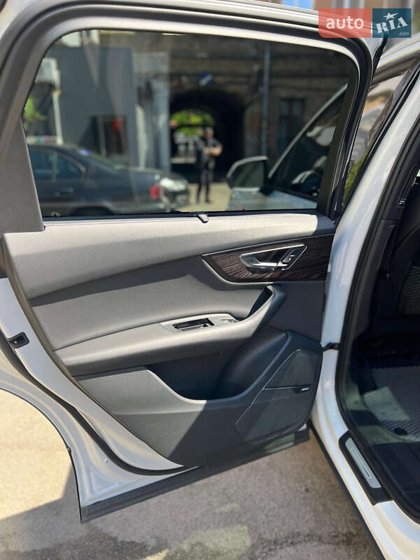 Позашляховик / Кросовер Audi Q7 2020 в Дніпрі