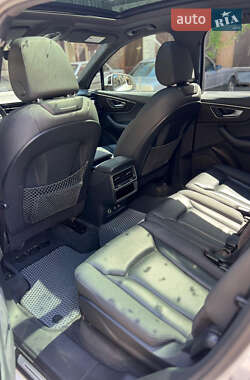 Внедорожник / Кроссовер Audi Q7 2020 в 
