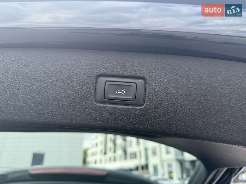 Внедорожник / Кроссовер Audi Q7 2017 в Ровно