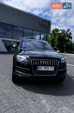 Внедорожник / Кроссовер Audi Q7 2012 в 