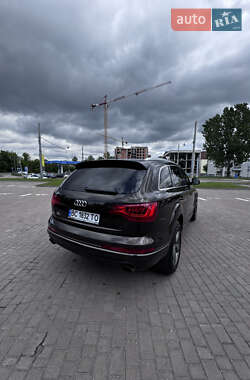 Внедорожник / Кроссовер Audi Q7 2012 в 