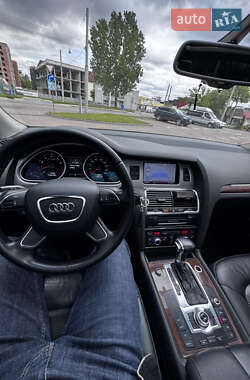 Внедорожник / Кроссовер Audi Q7 2012 в 