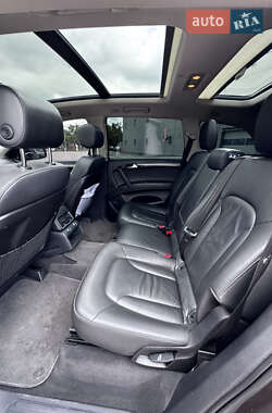 Внедорожник / Кроссовер Audi Q7 2012 в 