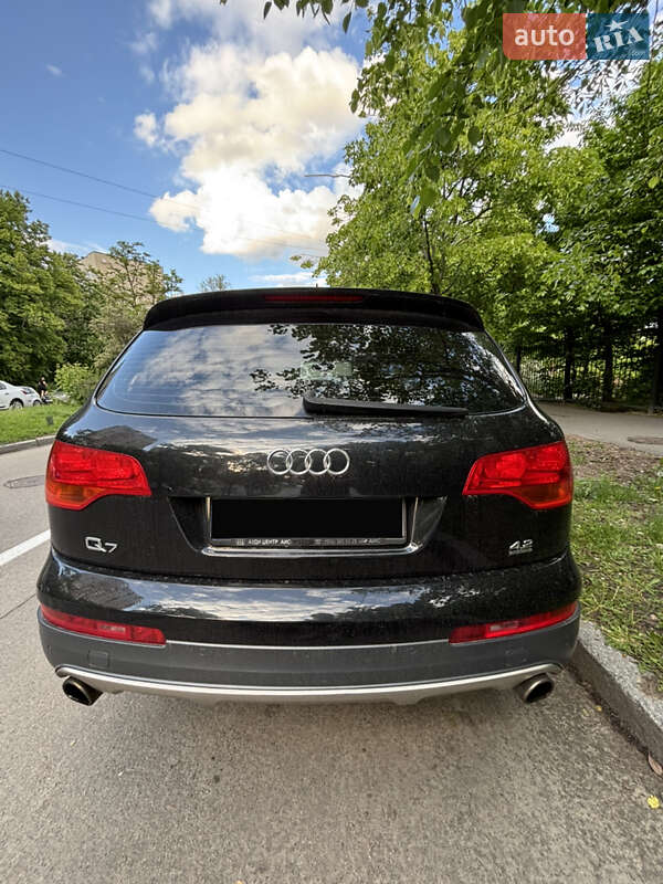 Позашляховик / Кросовер Audi Q7 2007 в Києві