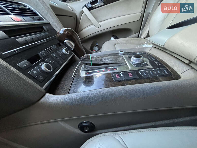 Позашляховик / Кросовер Audi Q7 2007 в Києві