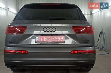 Внедорожник / Кроссовер Audi Q7 2018 в 