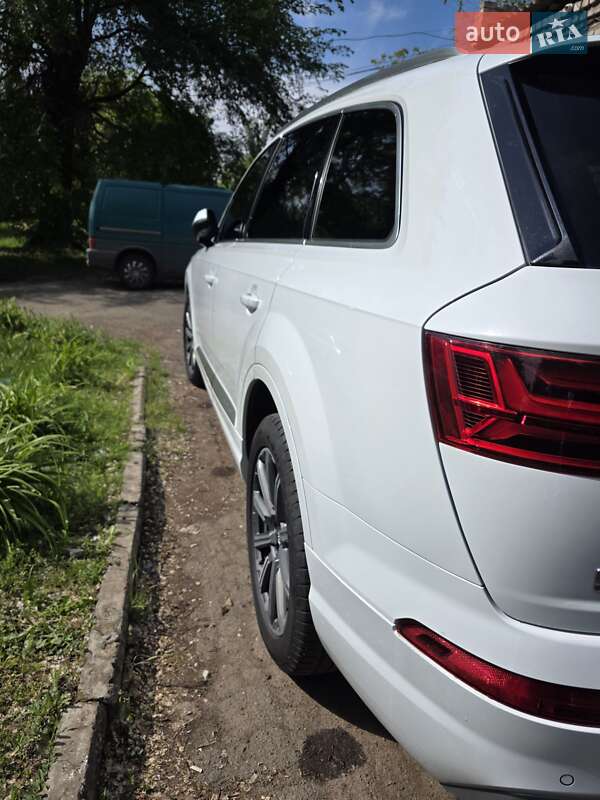 Внедорожник / Кроссовер Audi Q7 2017 в Кривом Роге фото 8 Внедорожник / Кроссовер Audi Q7 2017 в Кривом Роге