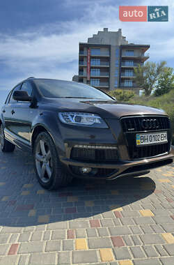 Внедорожник / Кроссовер Audi Q7 2015 в 