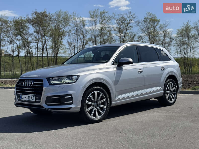 Внедорожник / Кроссовер Audi Q7 2019 в 