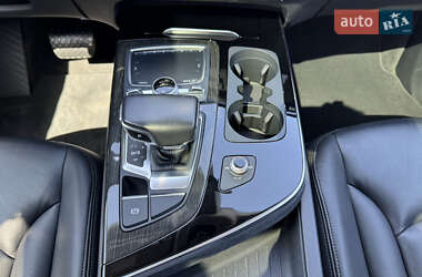 Внедорожник / Кроссовер Audi Q7 2019 в 