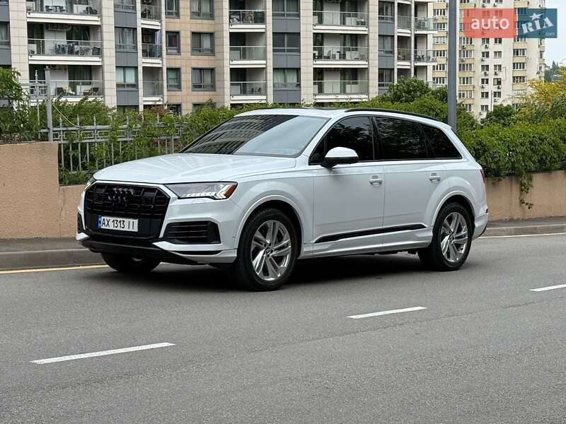 Внедорожник / Кроссовер Audi Q7 2019 в Киеве