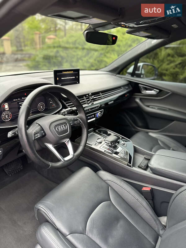 Внедорожник / Кроссовер Audi Q7 2016 в Киеве
