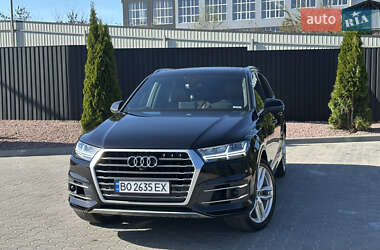 Позашляховик / Кросовер Audi Q7 2018 в 