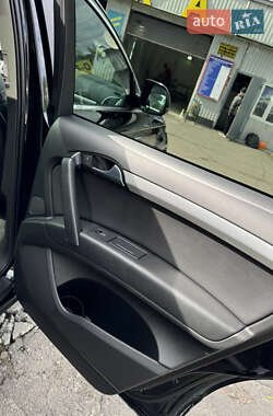 Внедорожник / Кроссовер Audi Q7 2012 в 