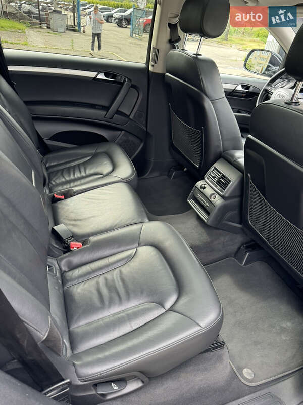Позашляховик / Кросовер Audi Q7 2012 в Києві
