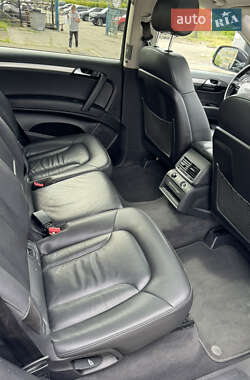 Внедорожник / Кроссовер Audi Q7 2012 в 