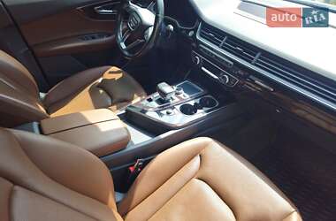 Позашляховик / Кросовер Audi Q7 2016 в 