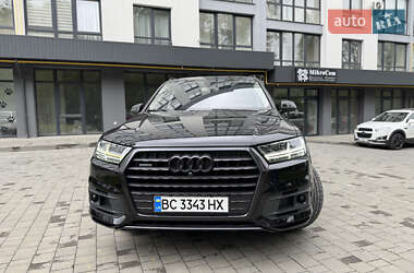 Внедорожник / Кроссовер Audi Q7 2016 в 
